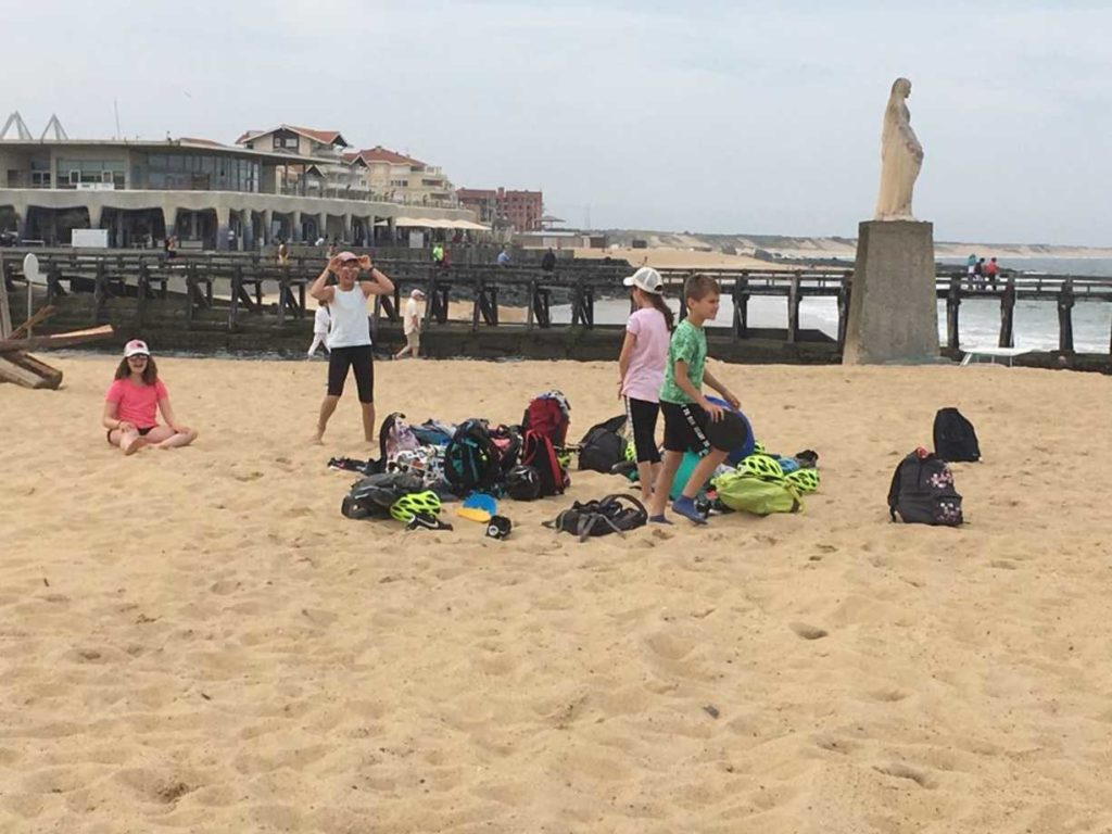 Lundi 24 juin: Les 6èmes sont bien arrivés à Capbreton